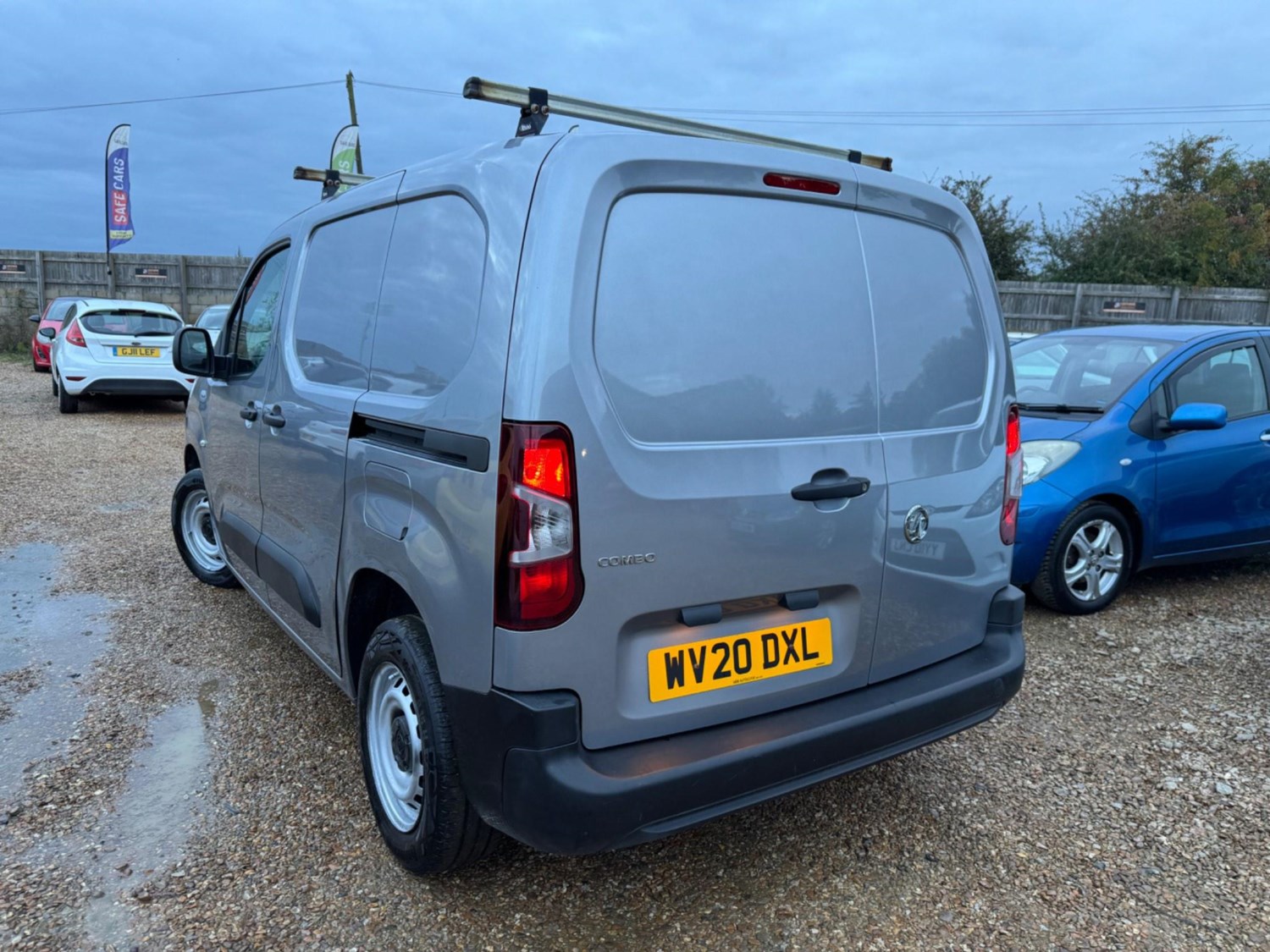 Vauxhall Combo Listing Image