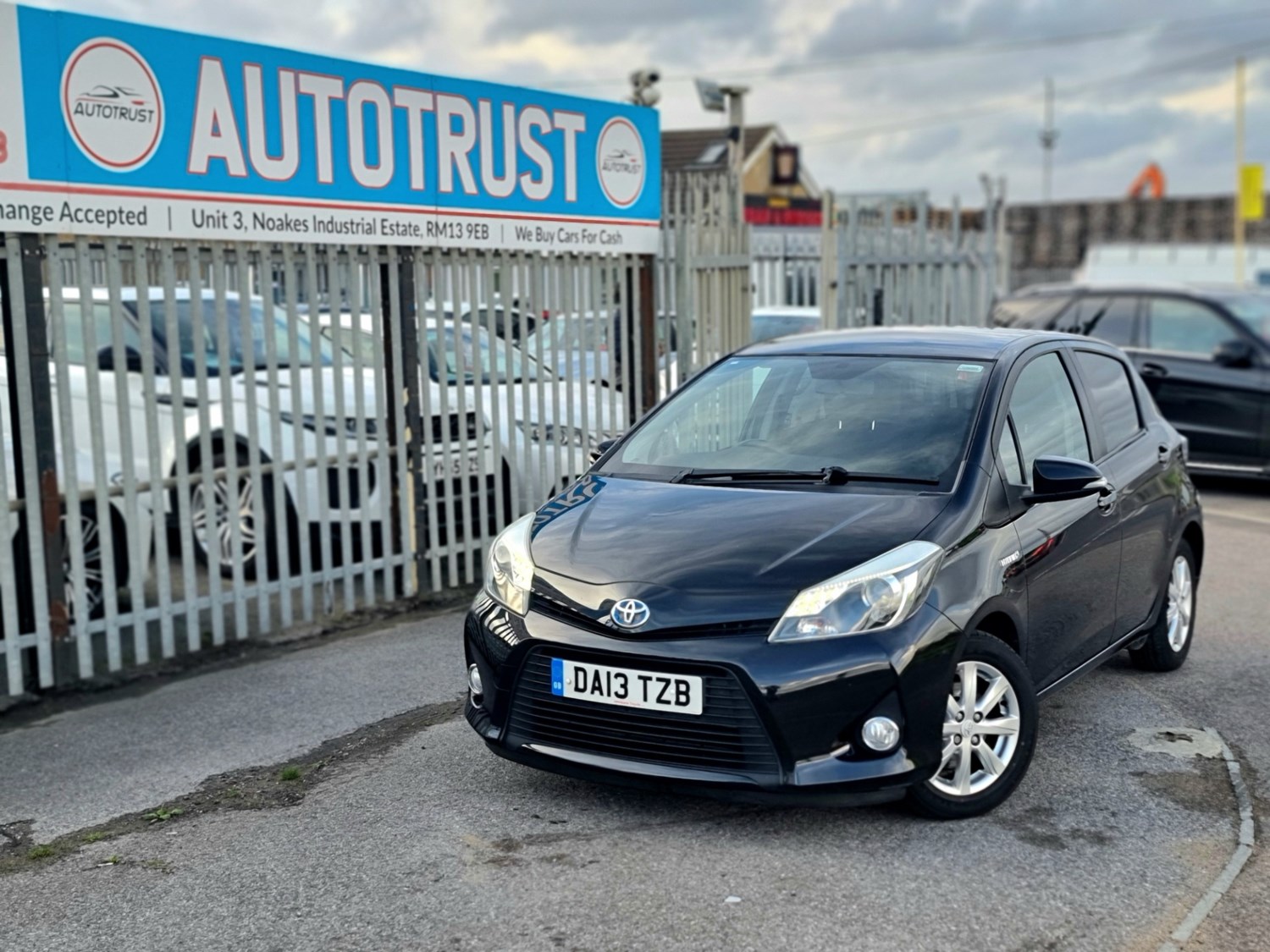 Toyota Yaris Listing Image