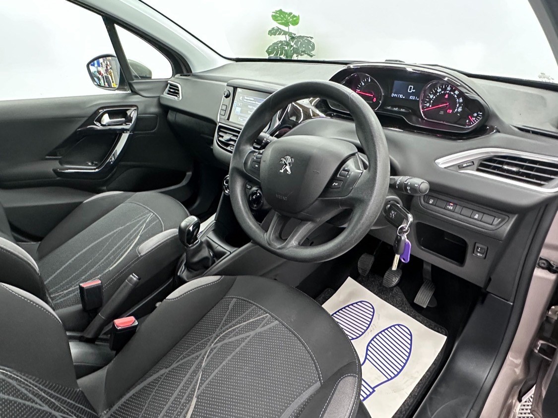 Peugeot 208 Listing Image