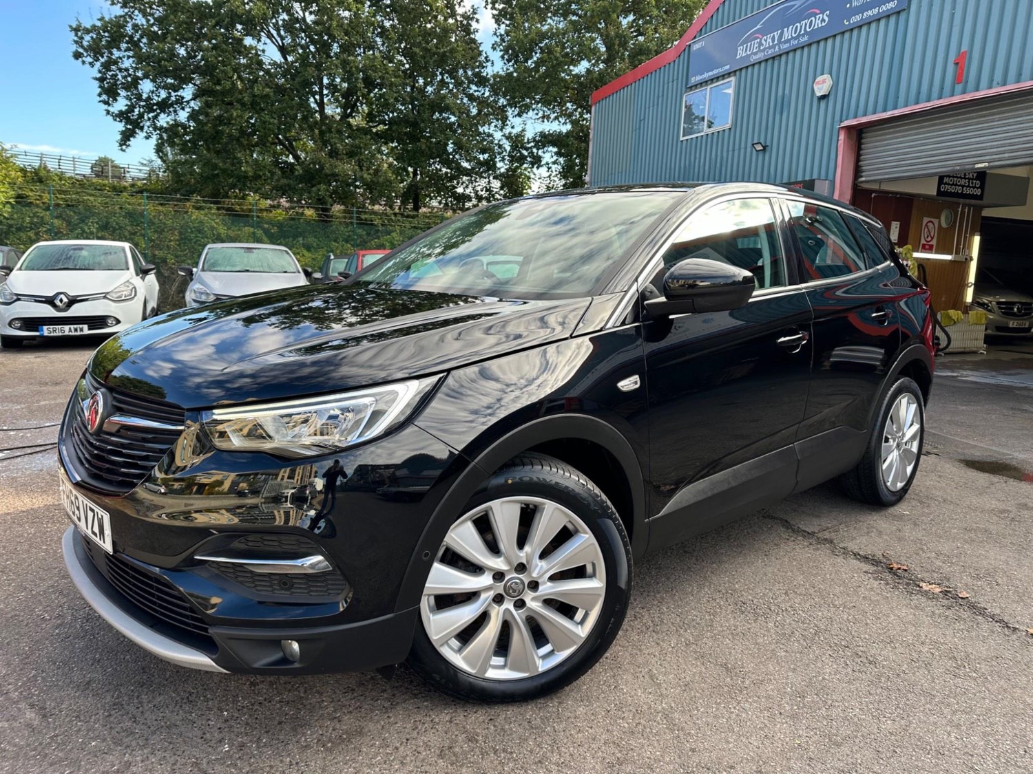 Vauxhall Grandland X Listing Image