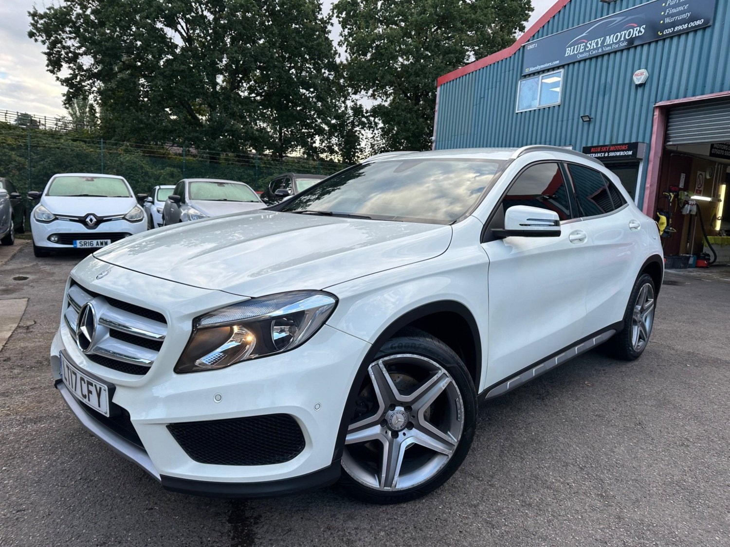 Mercedes-Benz GLA Listing Image