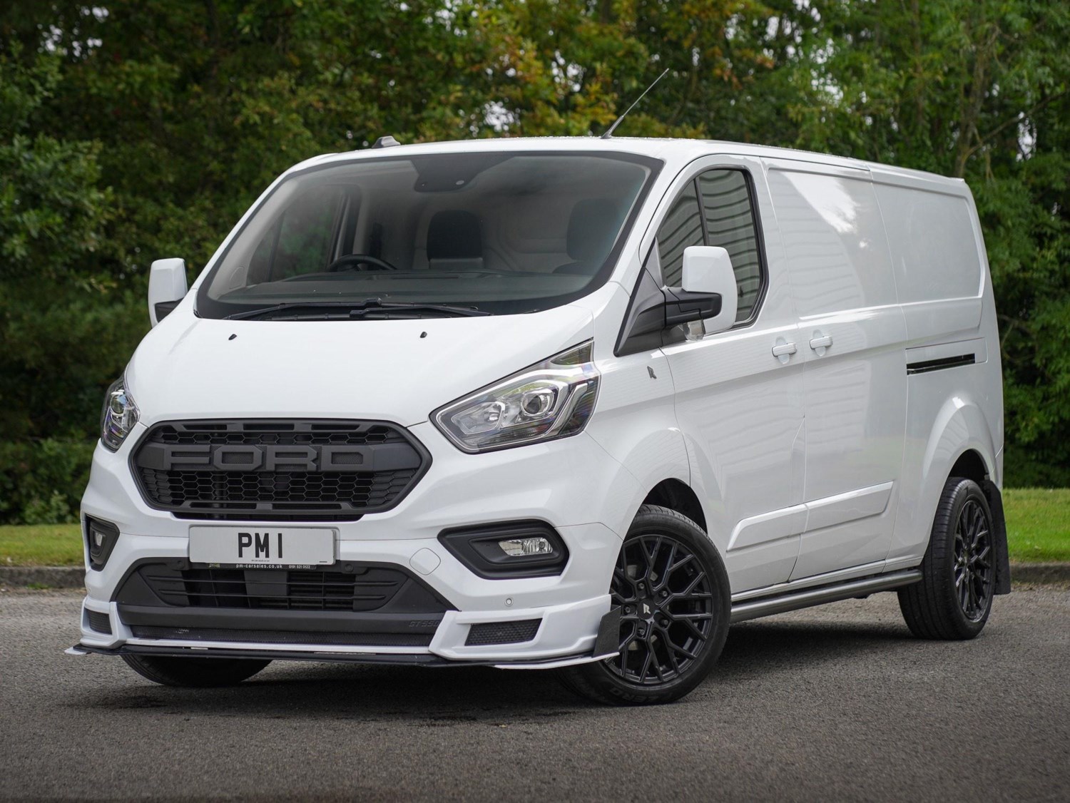 Ford Transit Custom Listing Image