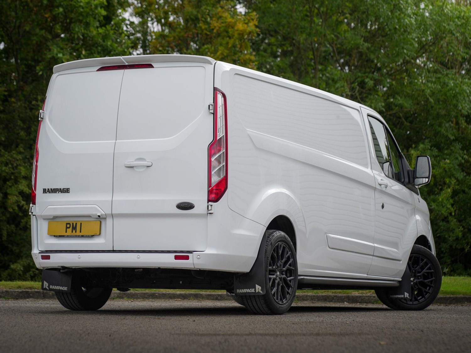 Ford Transit Custom Listing Image