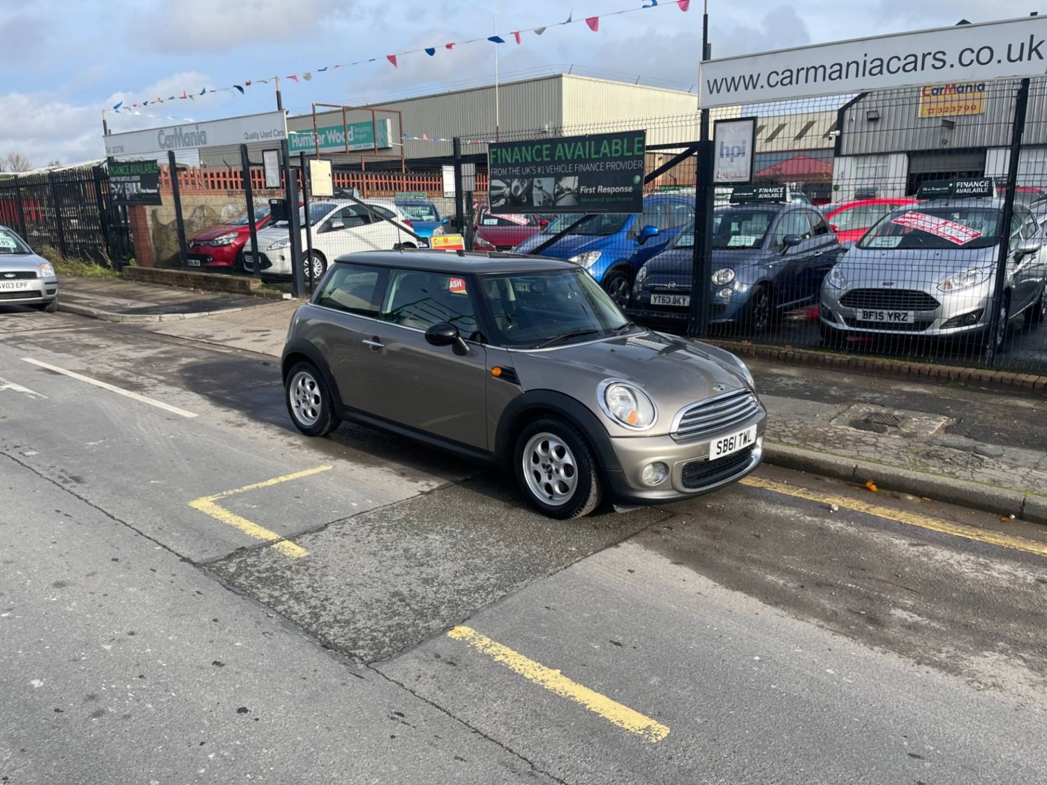 MINI Hatch Listing Image