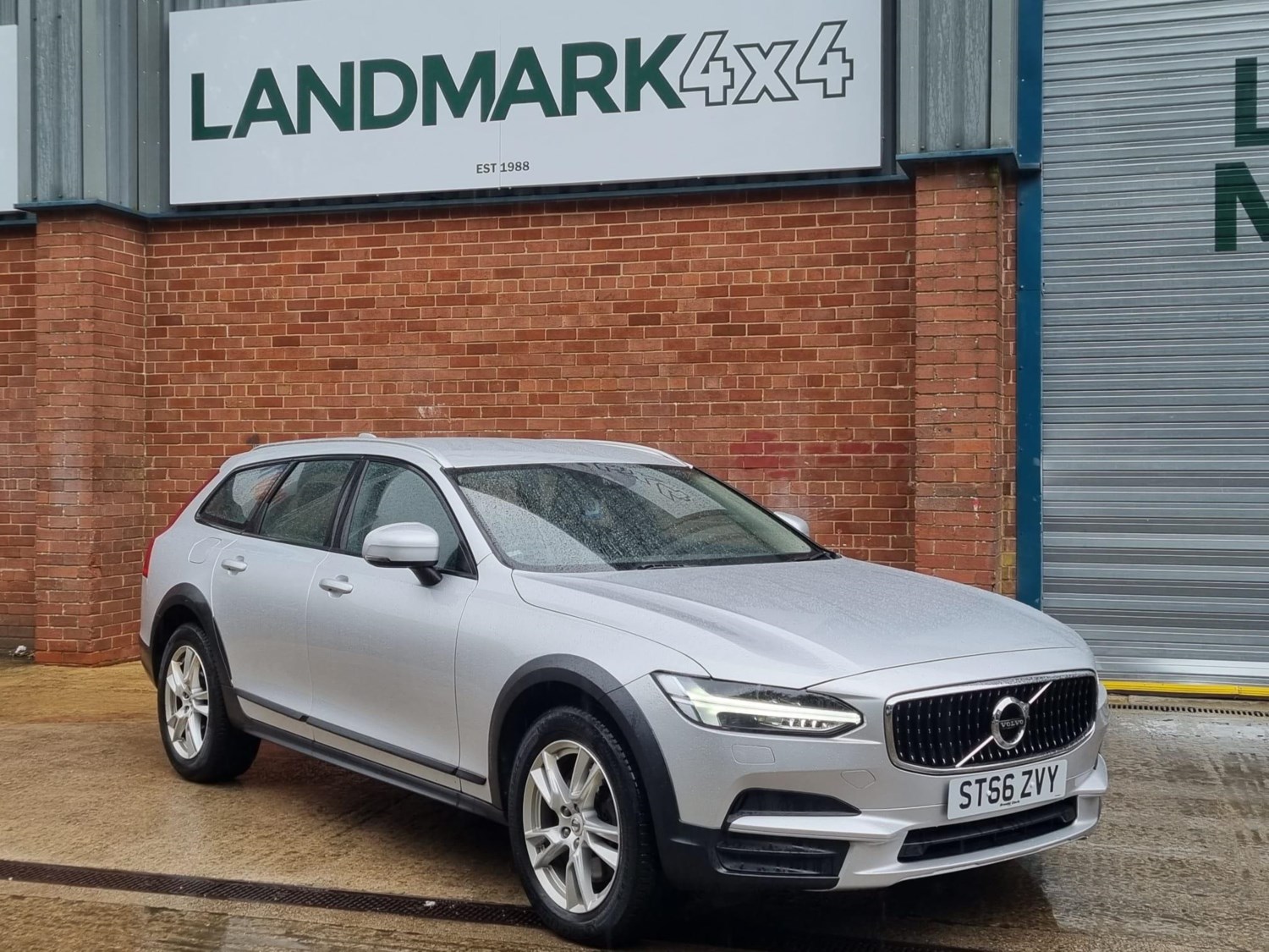 Volvo V90 Listing Image