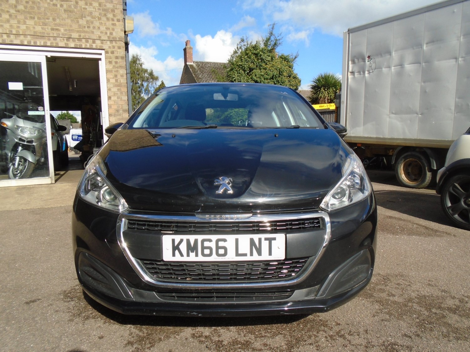 Peugeot 208 Listing Image