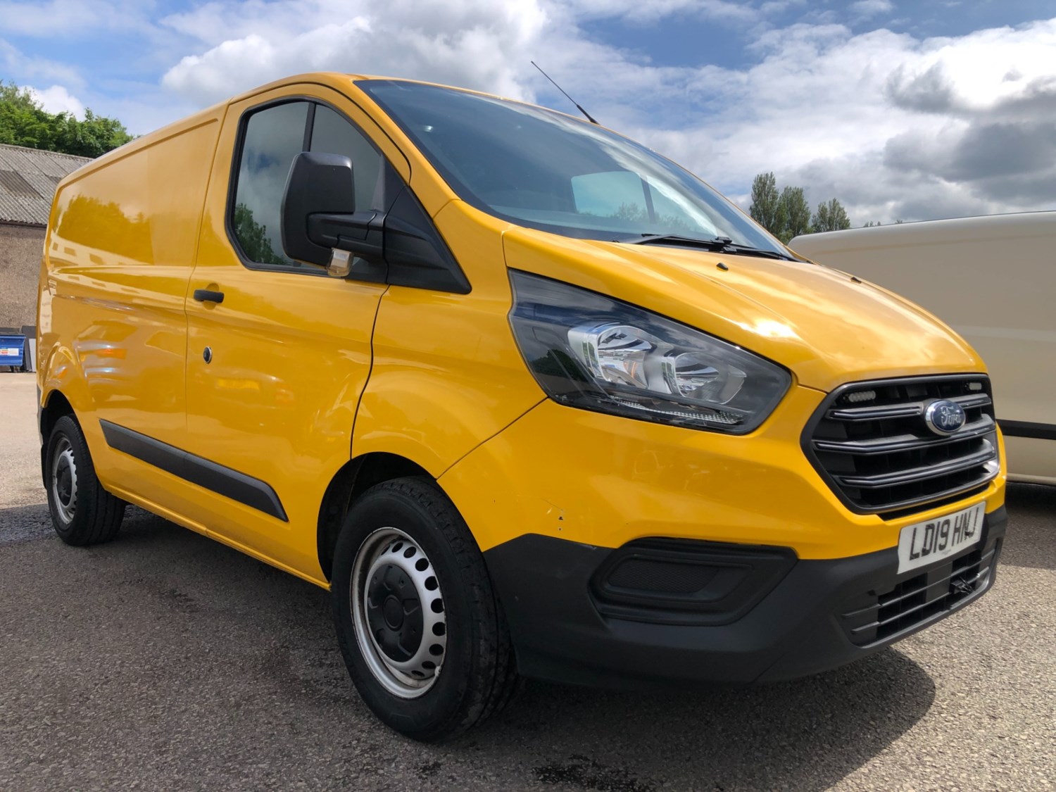 Ford Transit Custom Listing Image