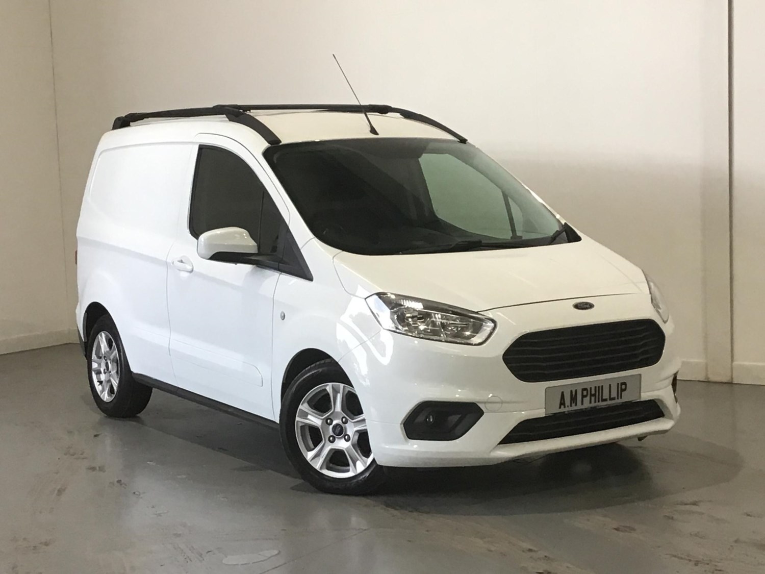 Ford Transit Courier Listing Image