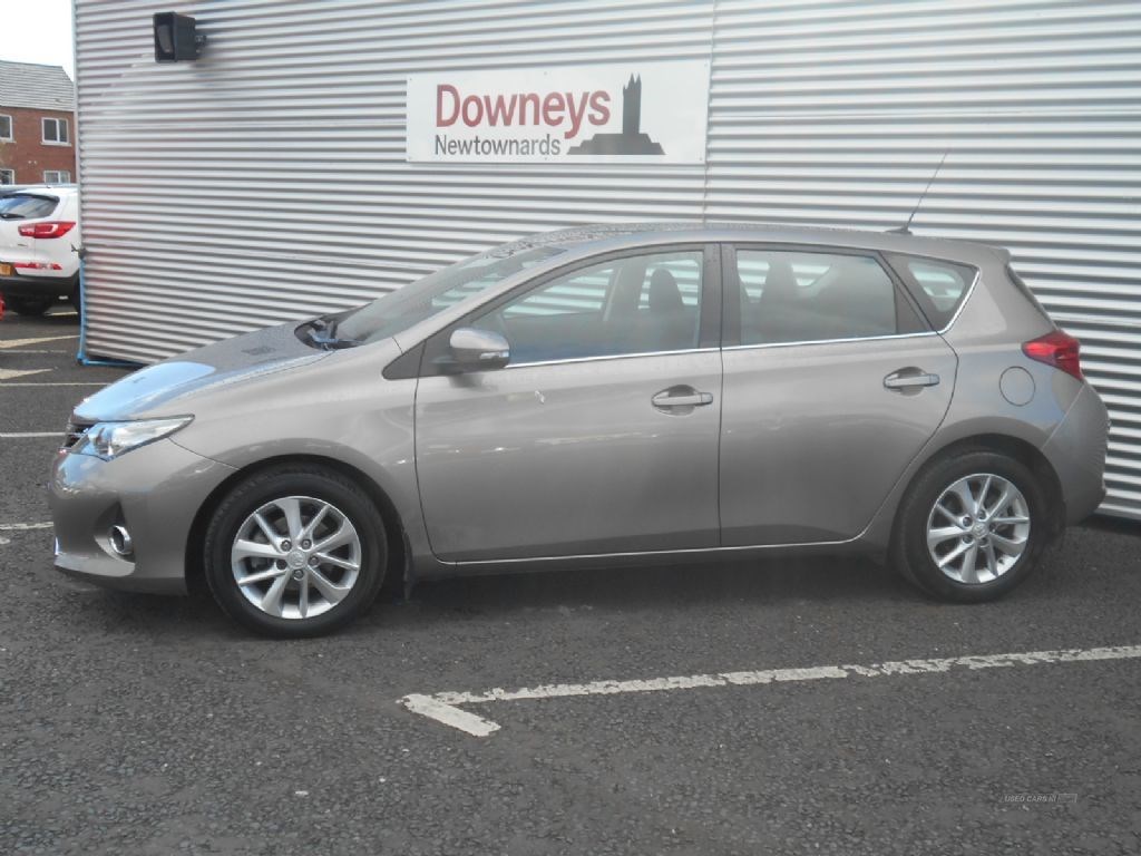 Toyota Auris Listing Image