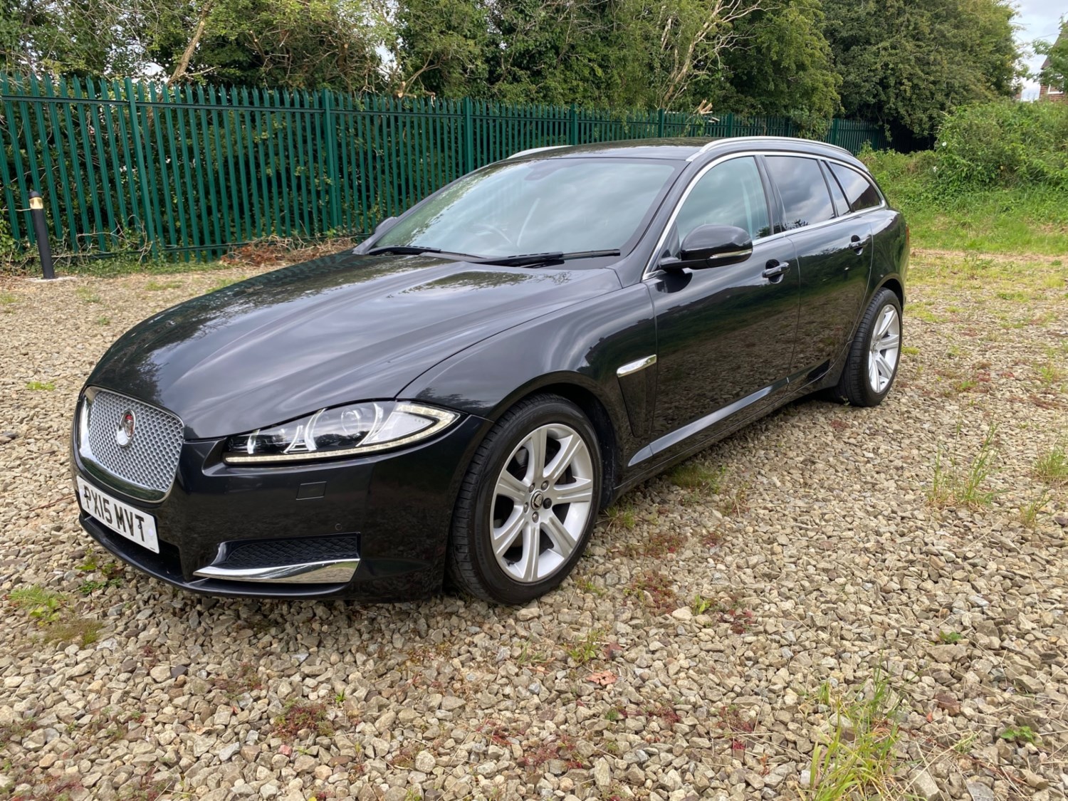 Jaguar XF Listing Image