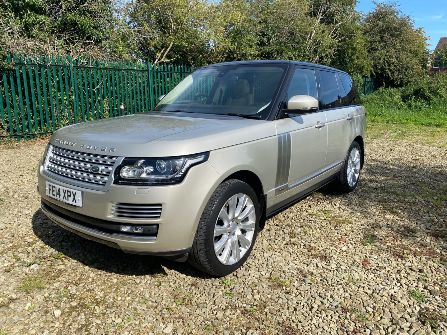 Land Rover Range Rover Listing Image