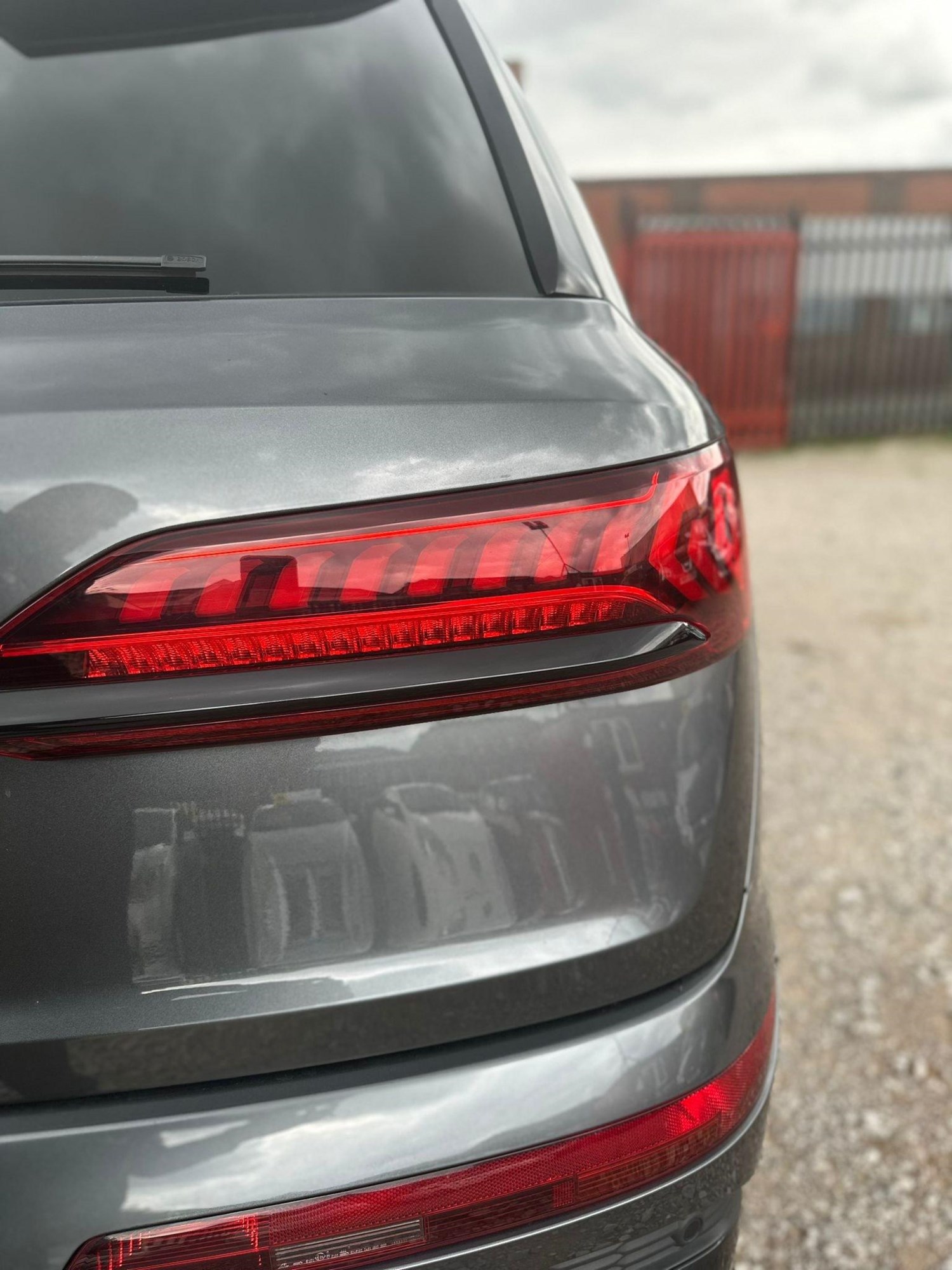 Audi SQ7 Listing Image