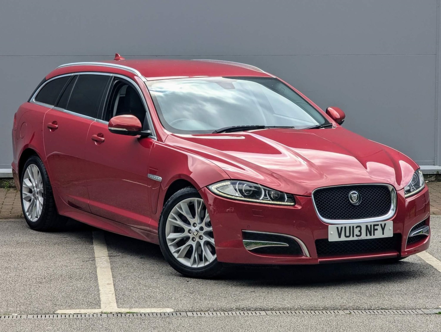 Jaguar XF Listing Image