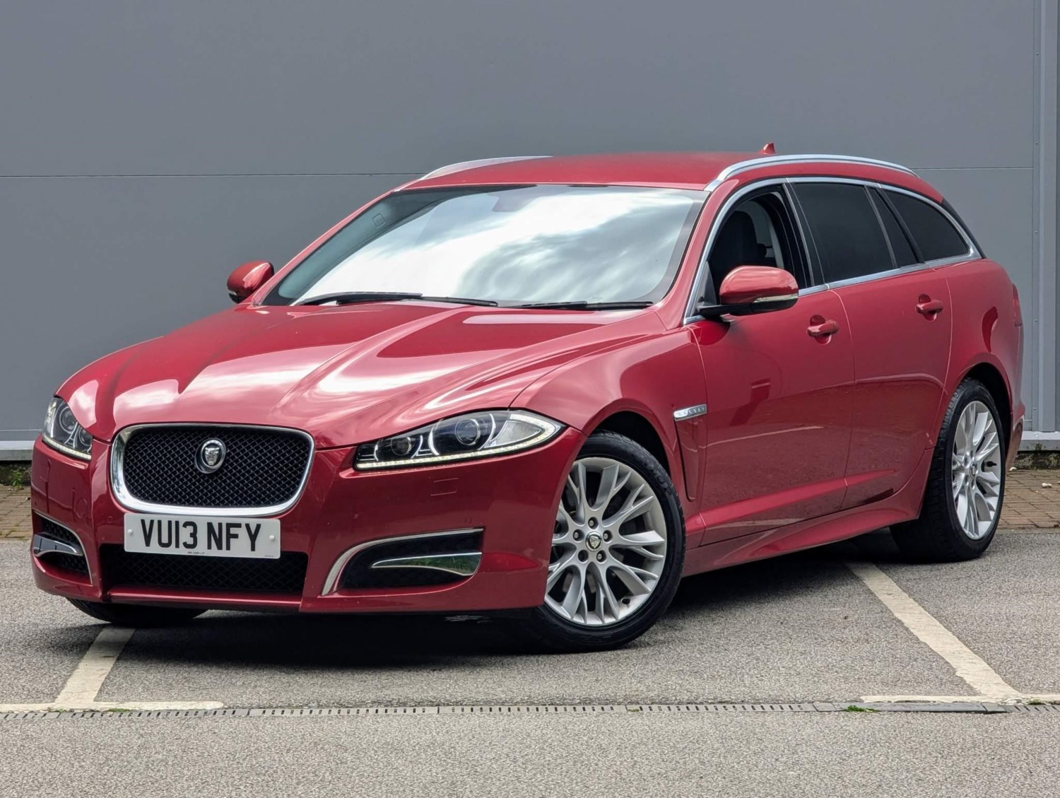 Jaguar XF Listing Image