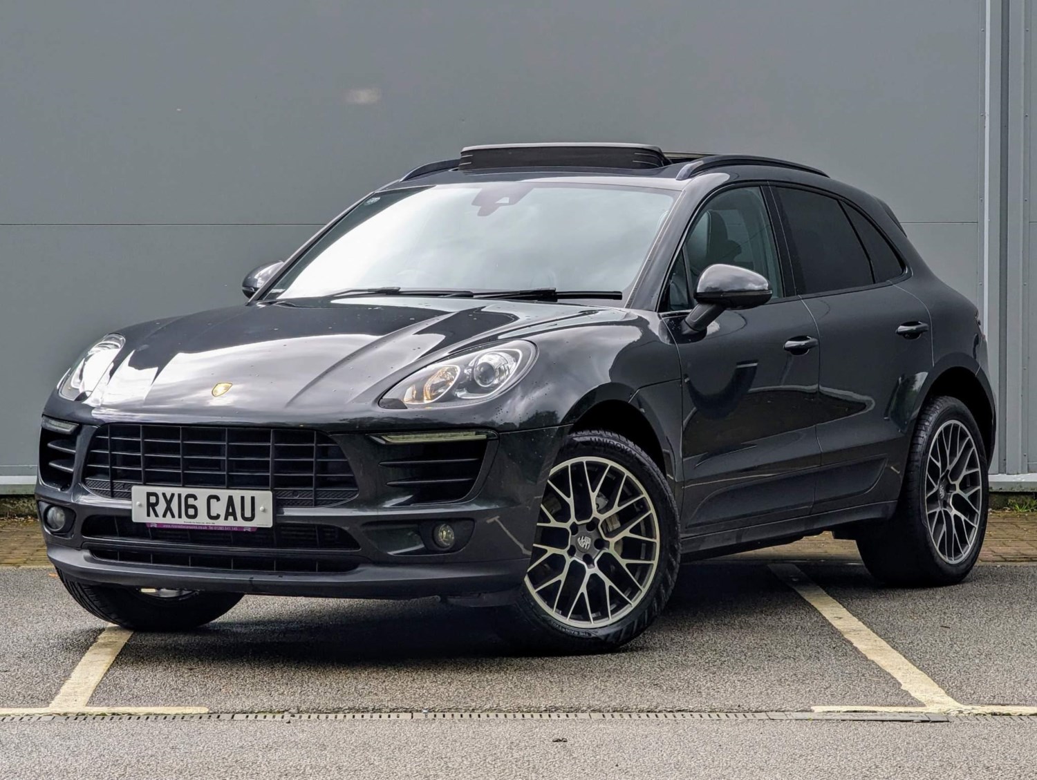 Porsche Macan Listing Image