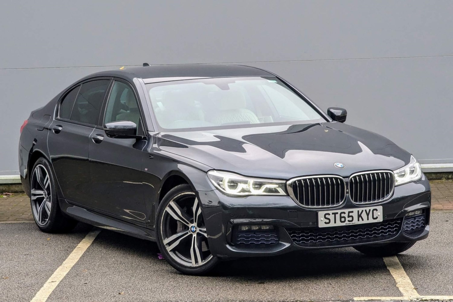 BMW 7 Series Listing Image