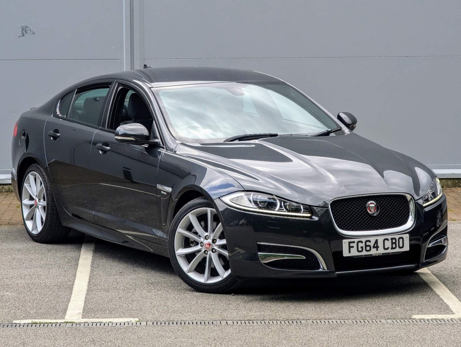 Jaguar XF Listing Image