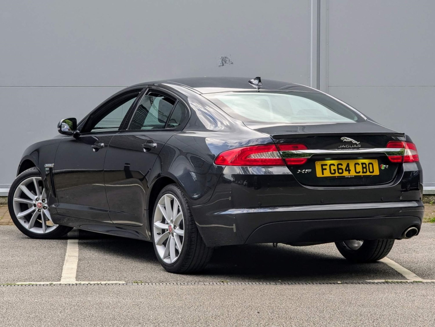 Jaguar XF Listing Image