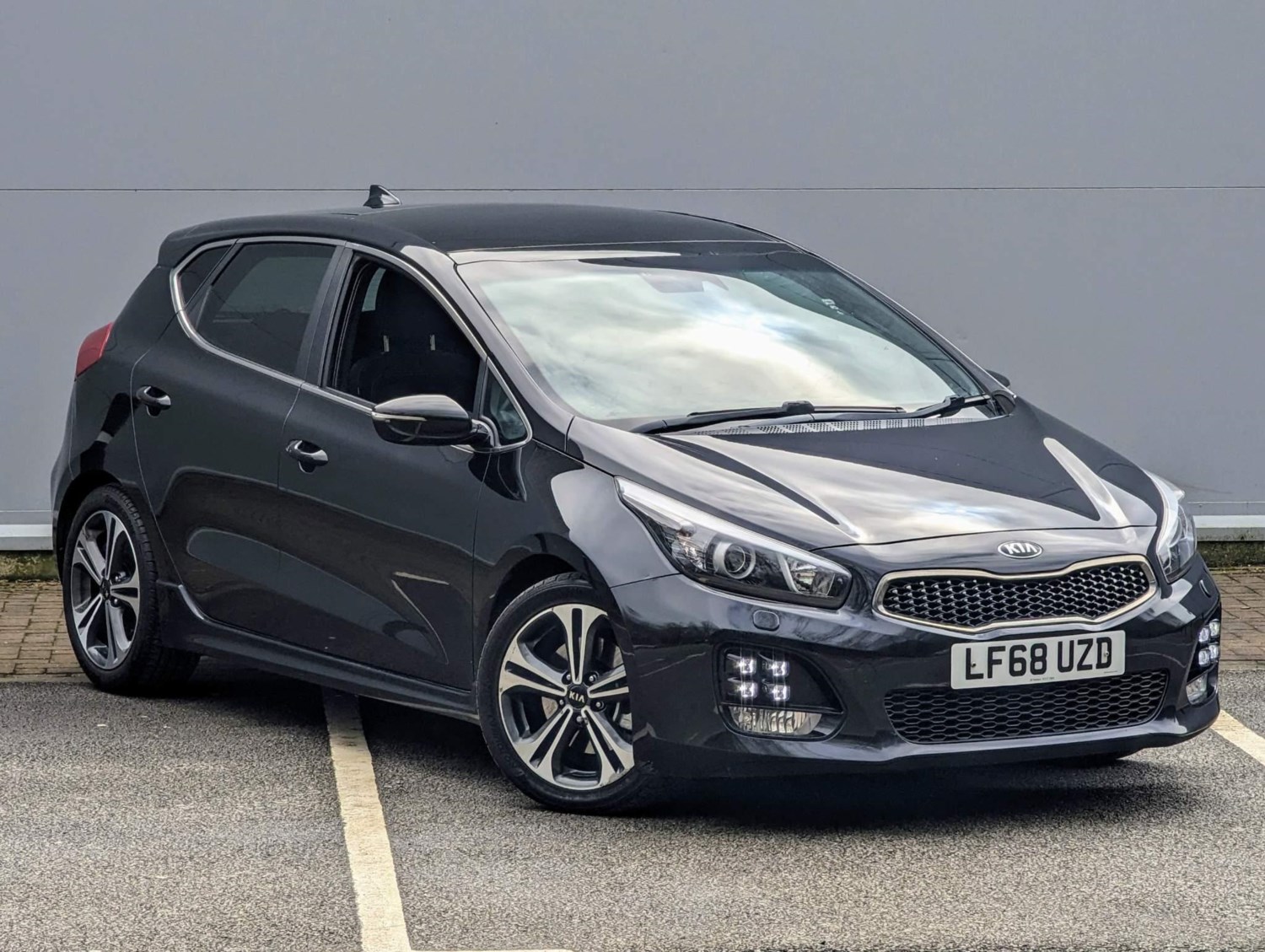 Kia Ceed Listing Image