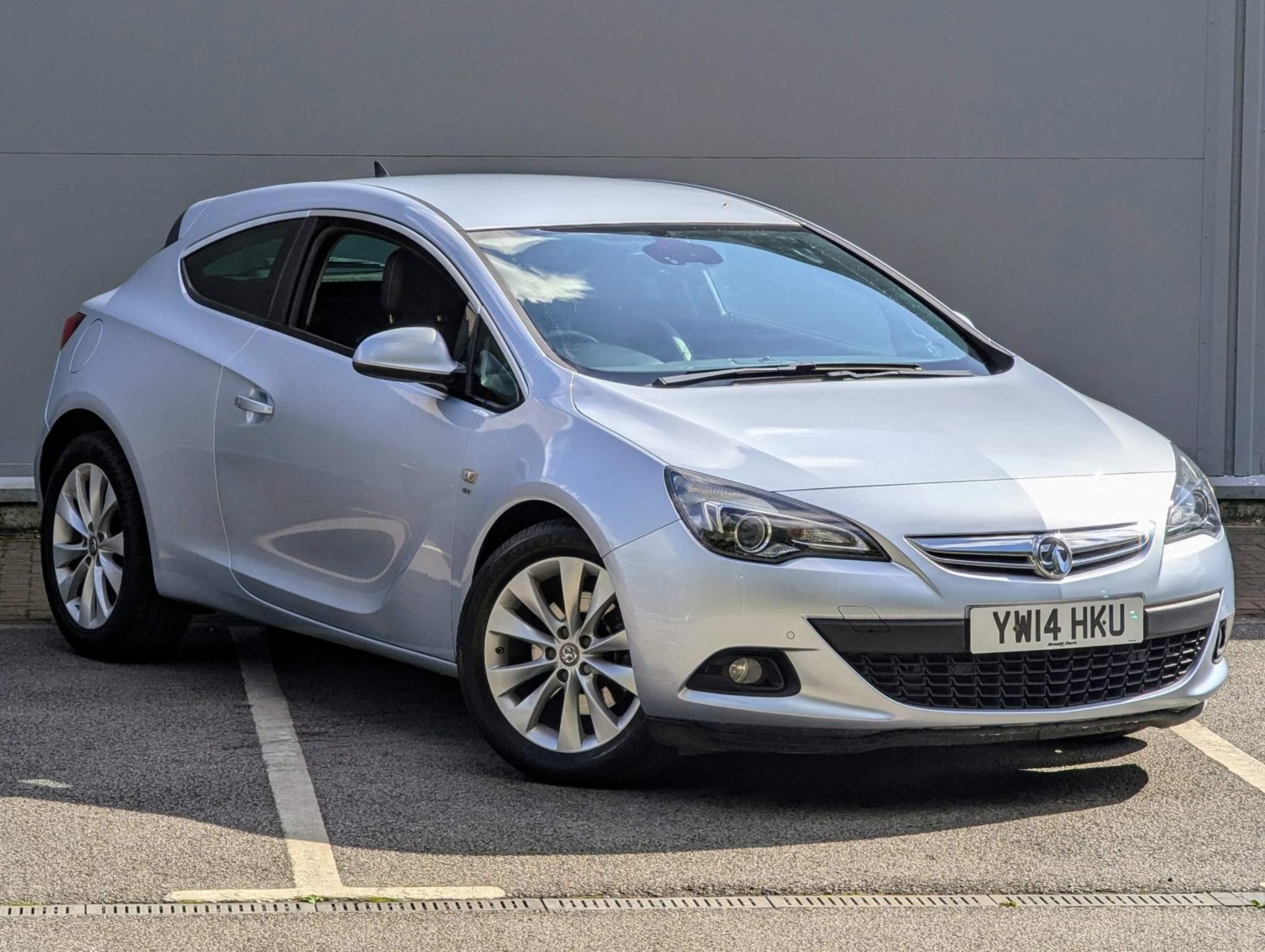 Vauxhall Astra GTC Listing Image