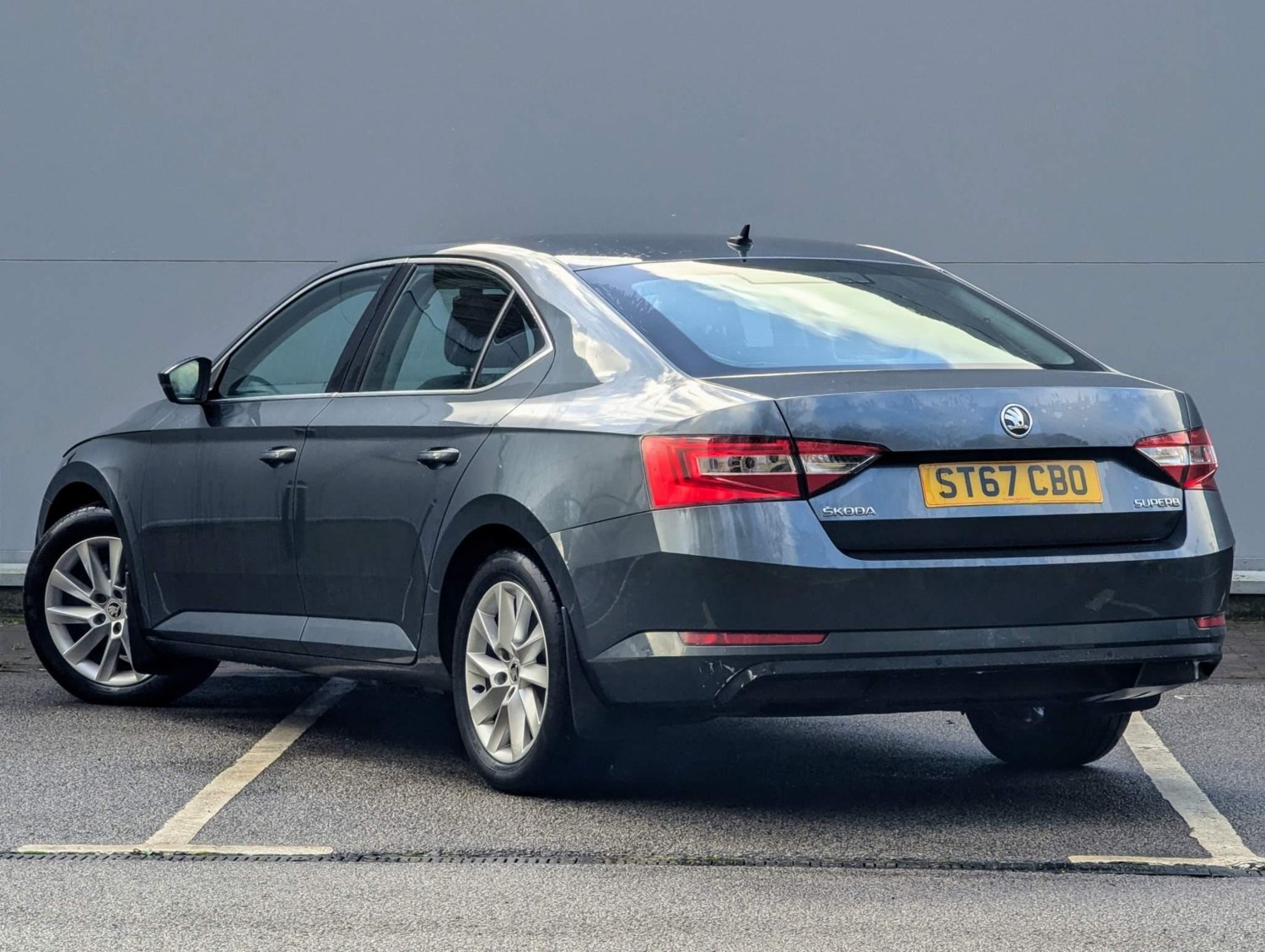 Skoda Superb Listing Image