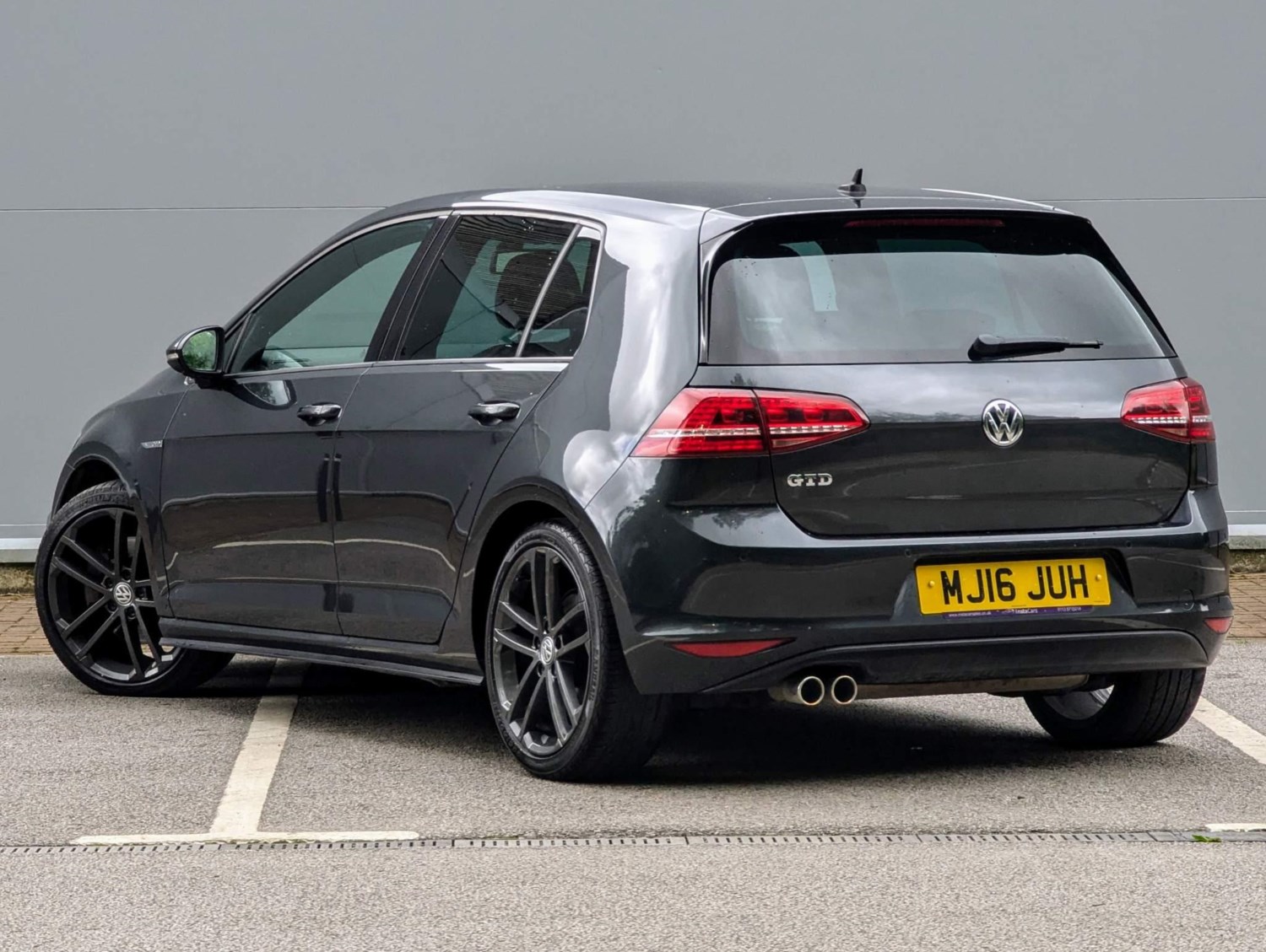 Volkswagen Golf Listing Image