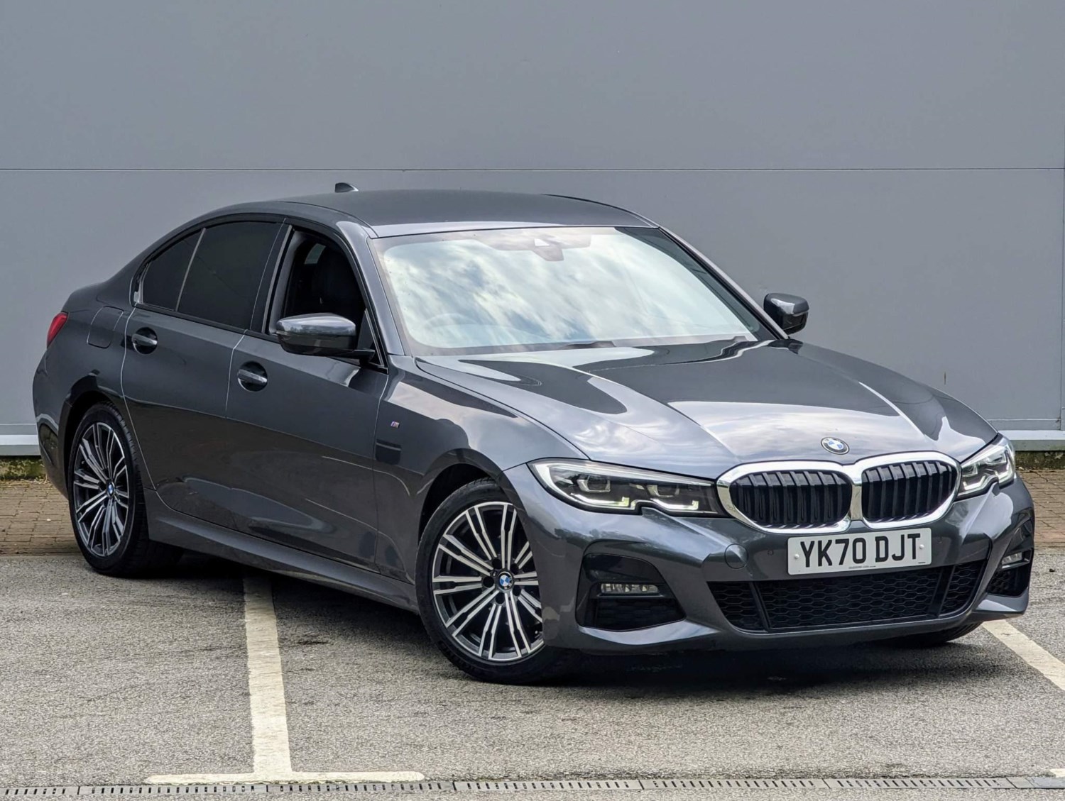 BMW 3 Series Listing Image