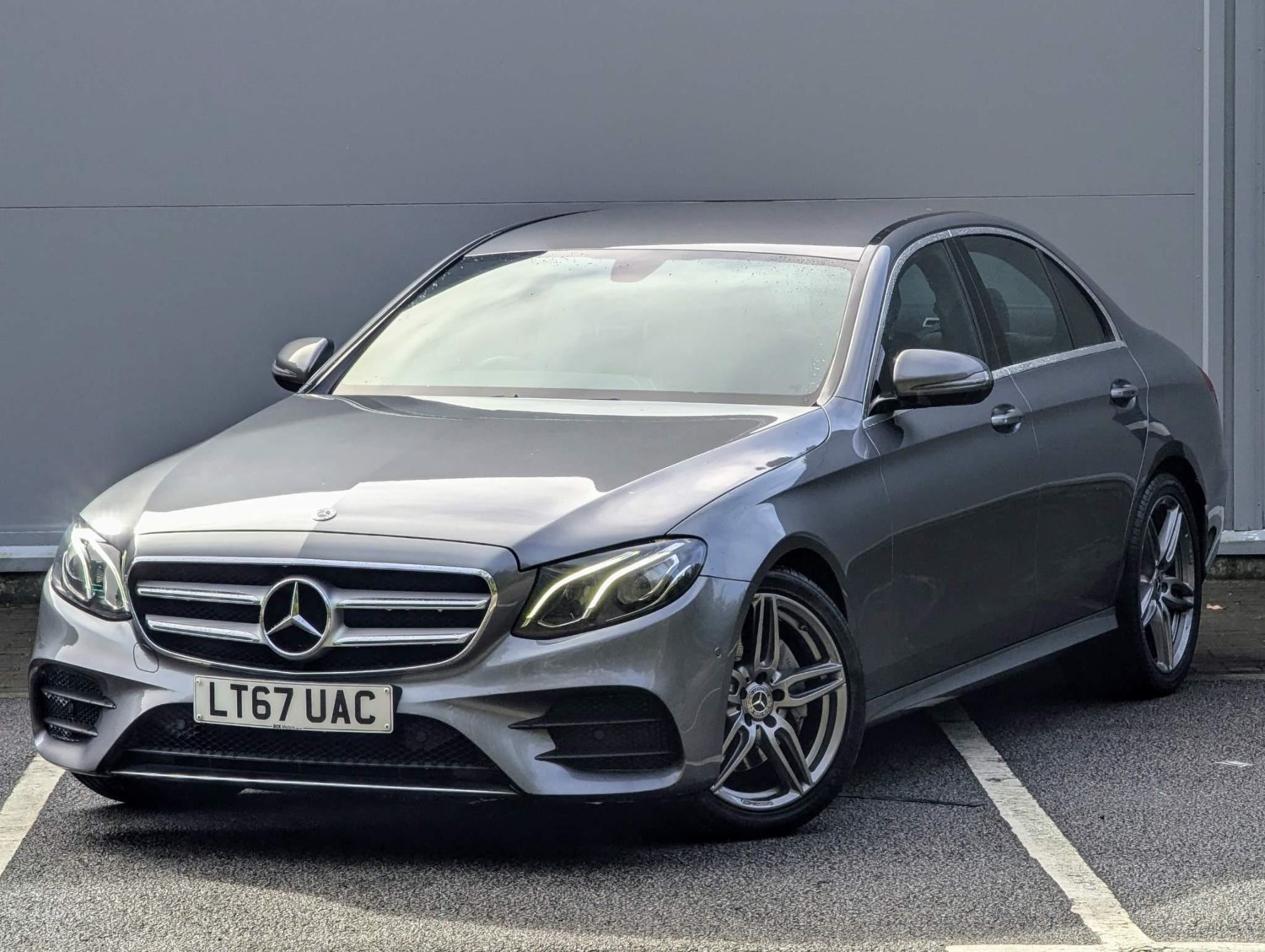 Mercedes-Benz E-Class Listing Image