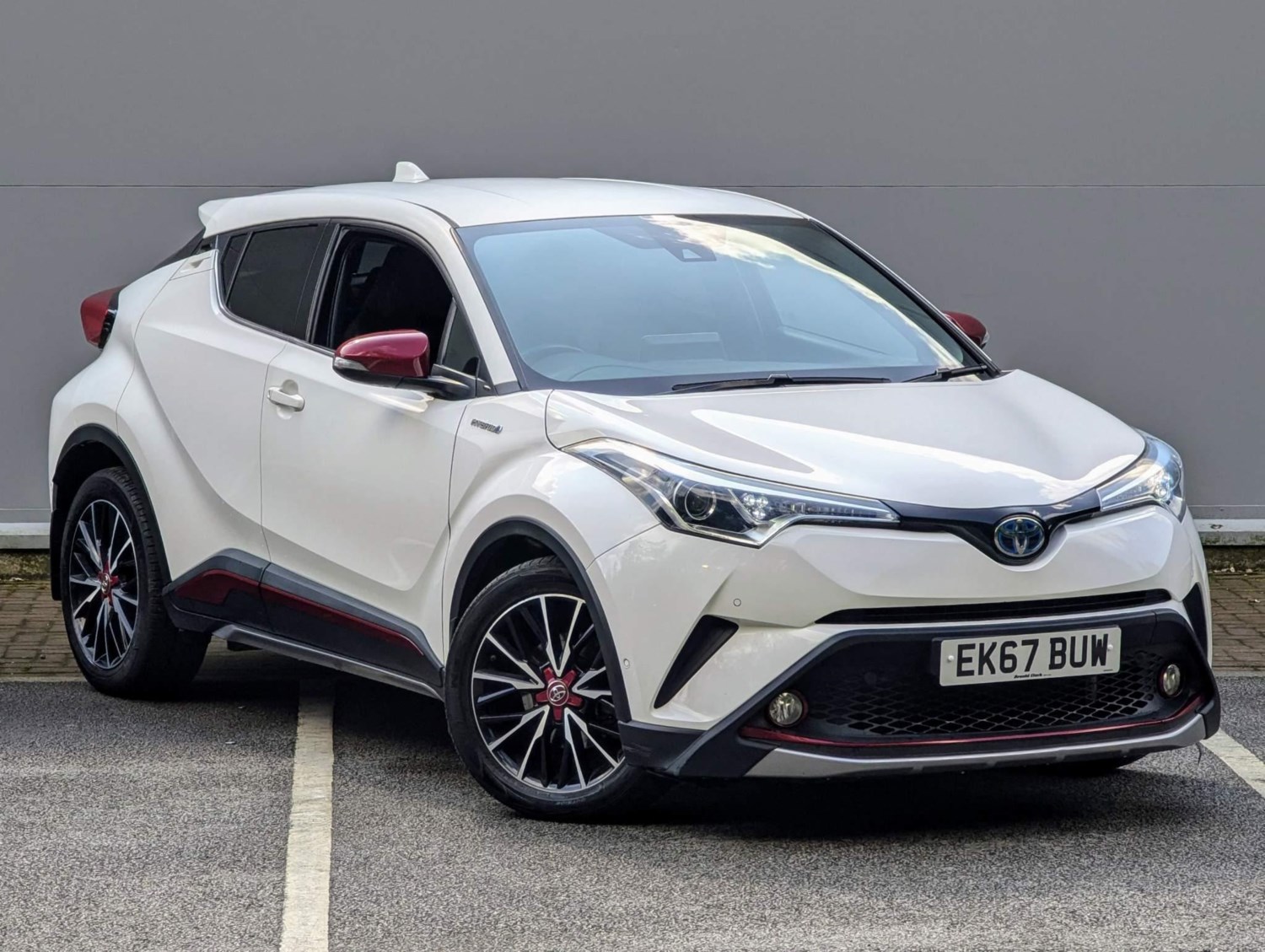 Toyota C-HR Listing Image