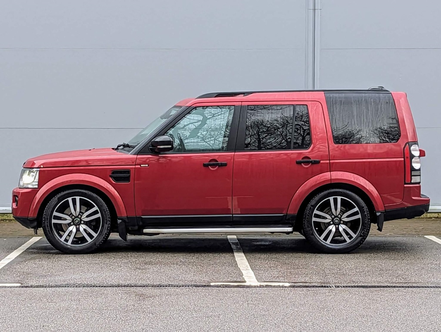 Land Rover Discovery 4 Listing Image