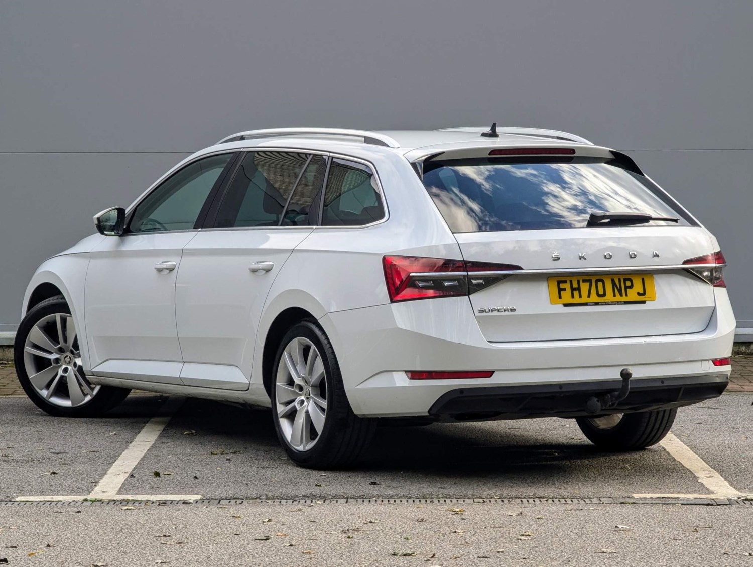 Skoda Superb Listing Image