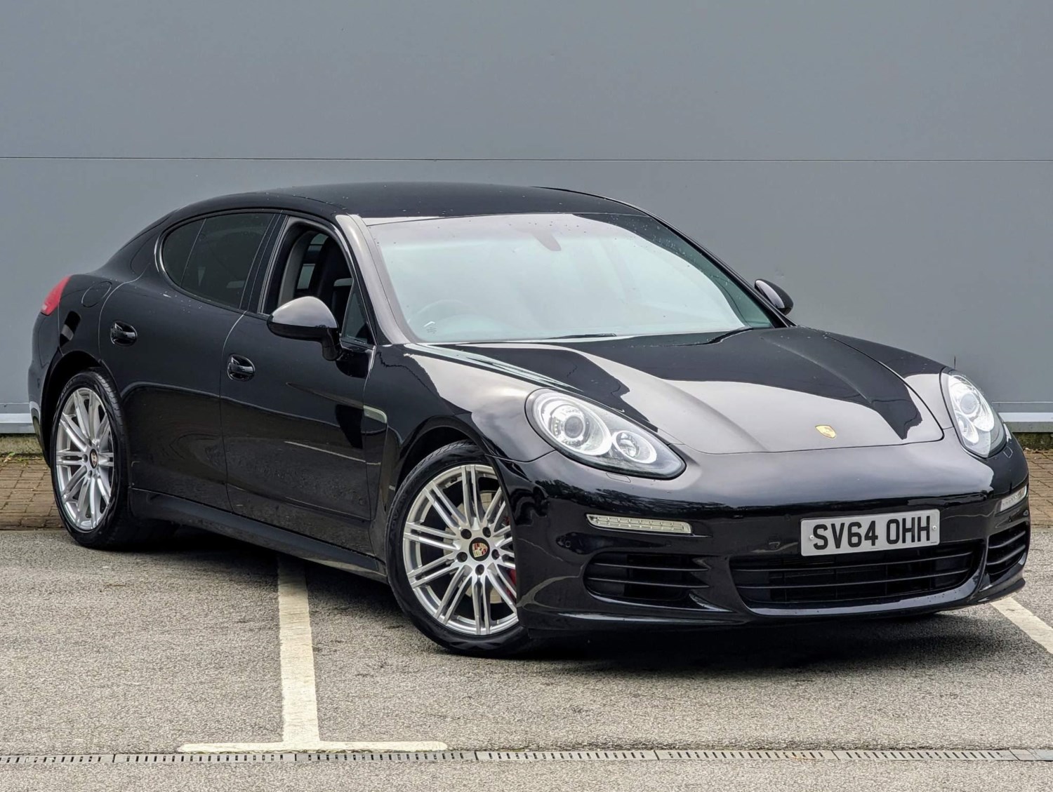 Porsche Panamera Listing Image