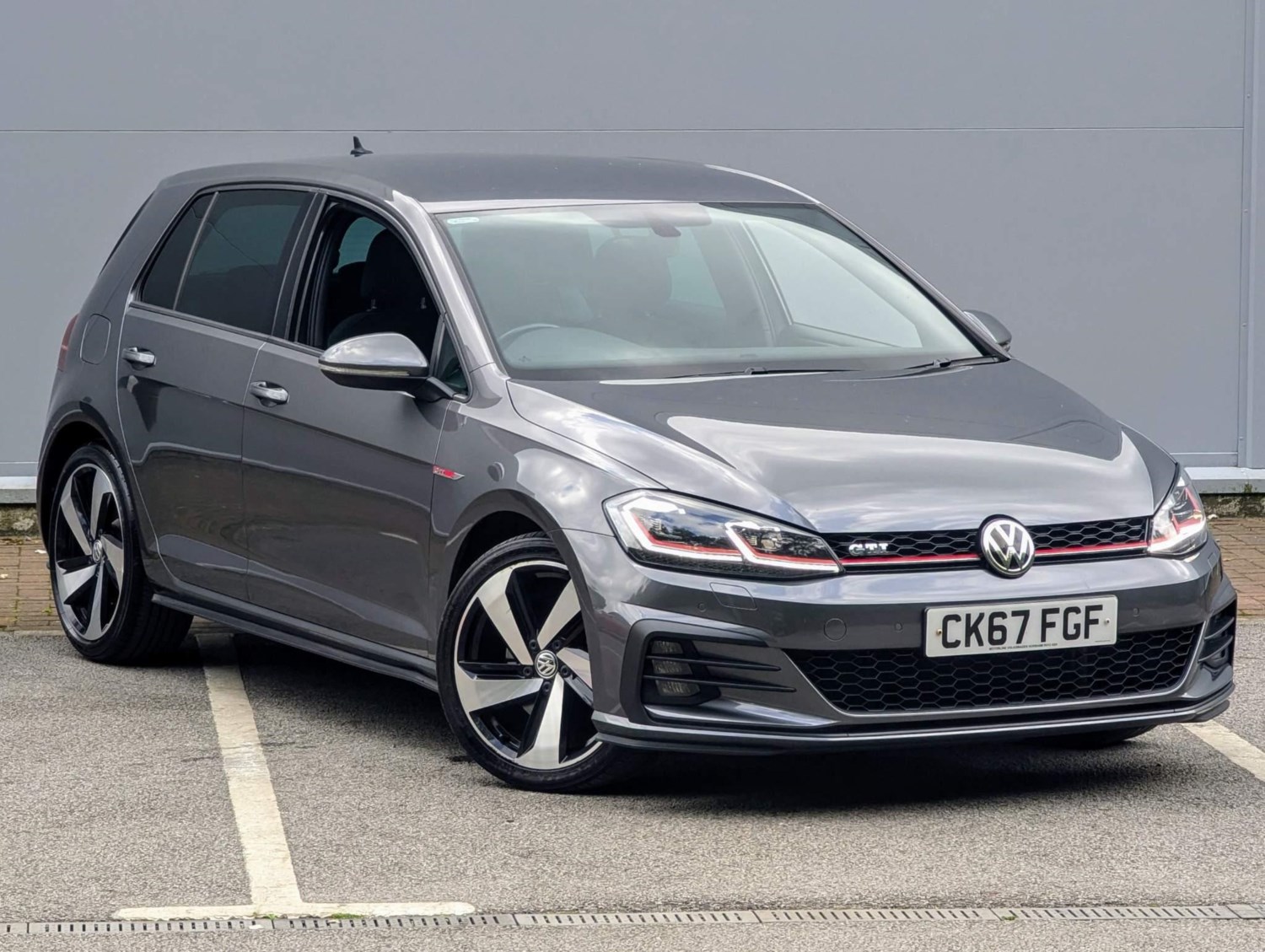 Volkswagen Golf Listing Image