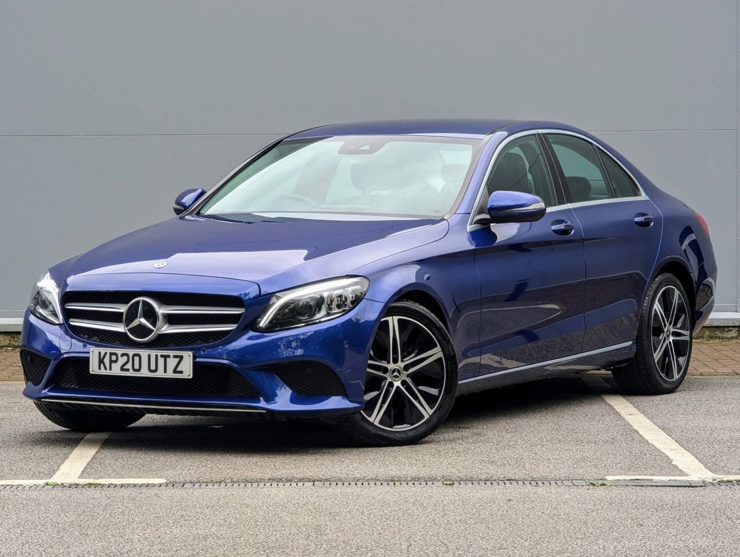 Mercedes-Benz C-Class Listing Image