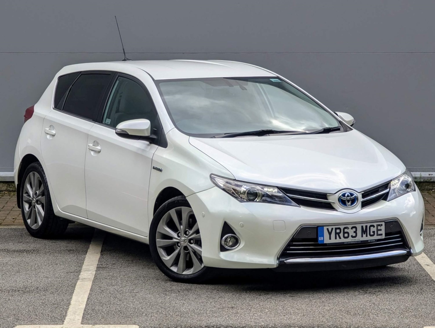 Toyota Auris Listing Image