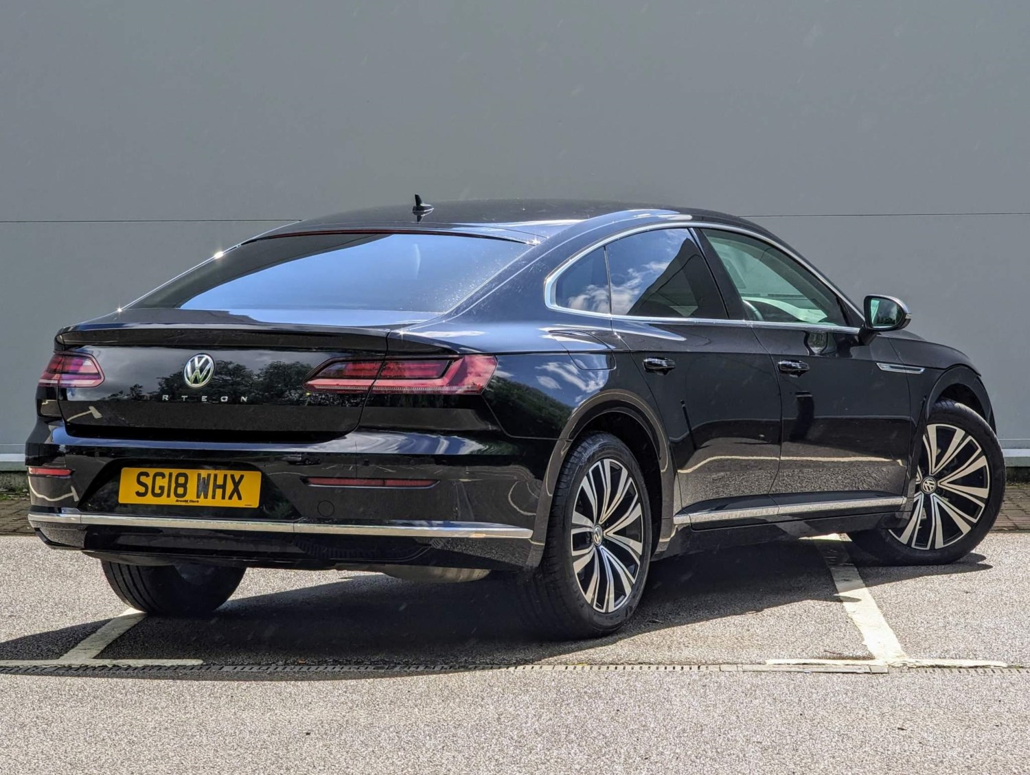 Volkswagen Arteon Listing Image