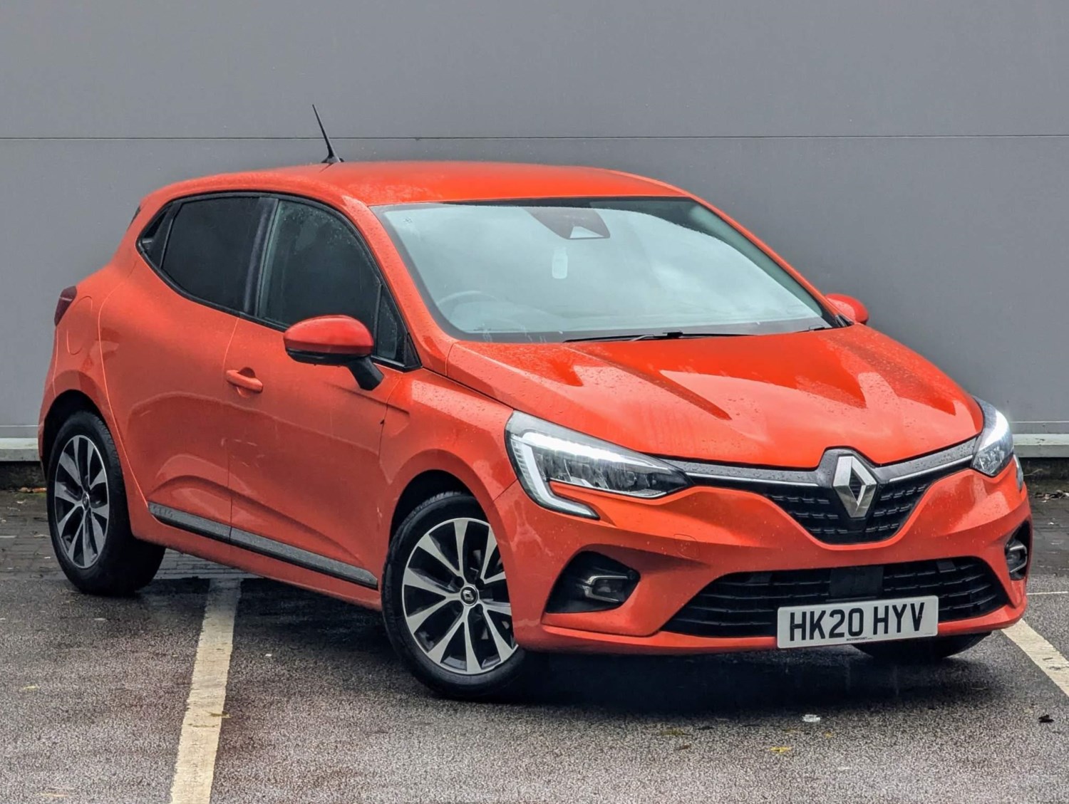 Renault Clio Listing Image