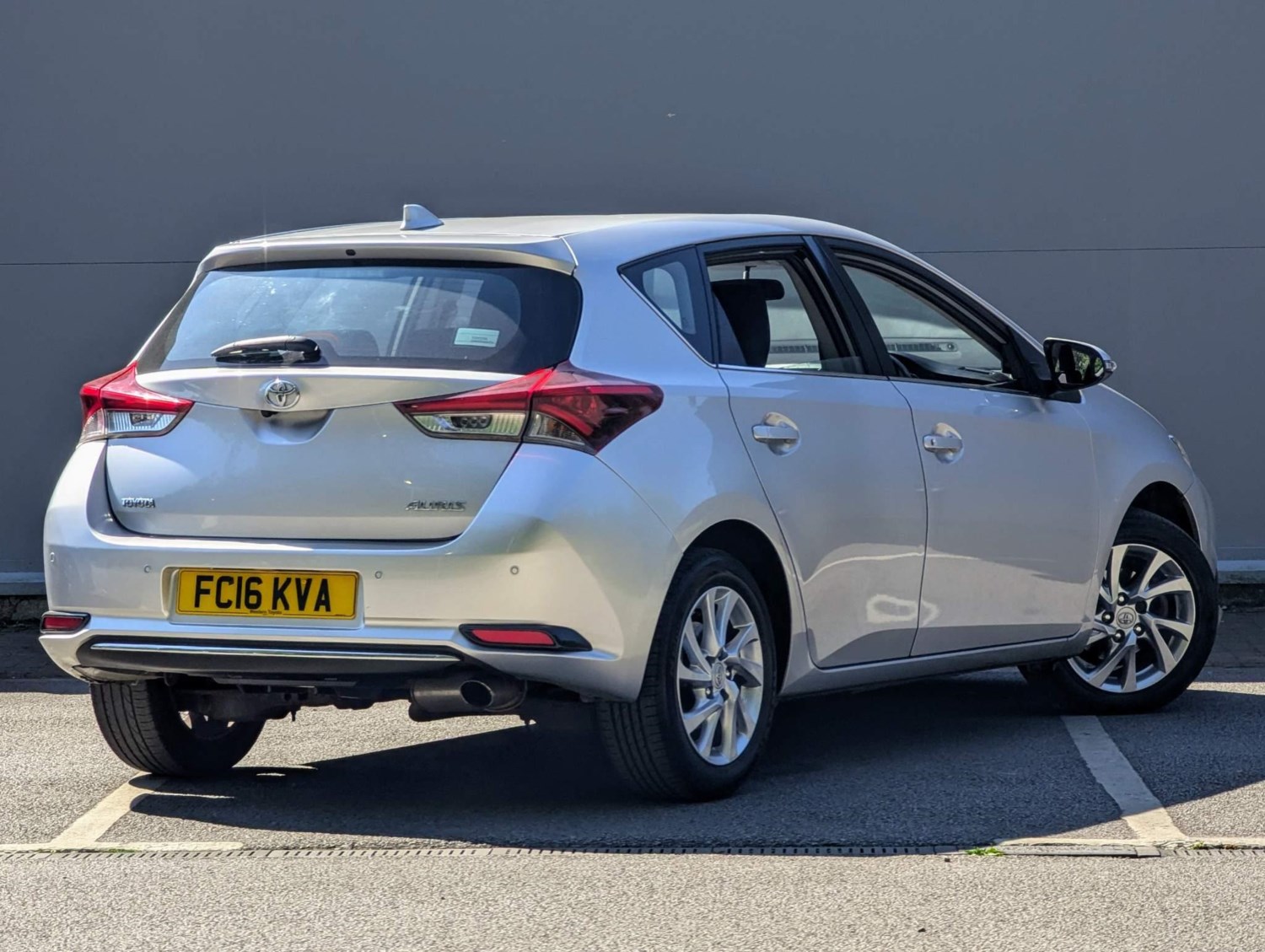 Toyota Auris Listing Image