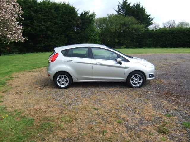 Ford Fiesta Listing Image