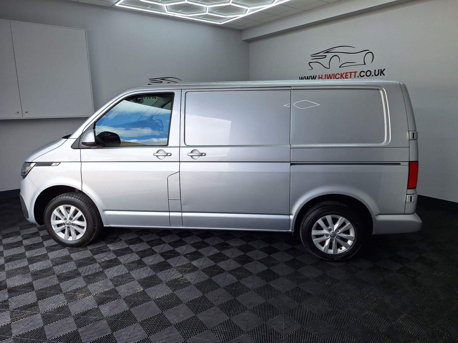 Volkswagen Transporter Listing Image