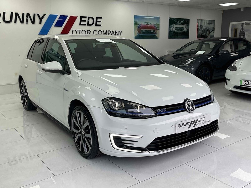 Volkswagen Golf Listing Image