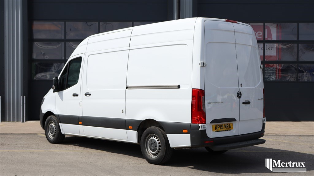 Mercedes-Benz Sprinter Listing Image