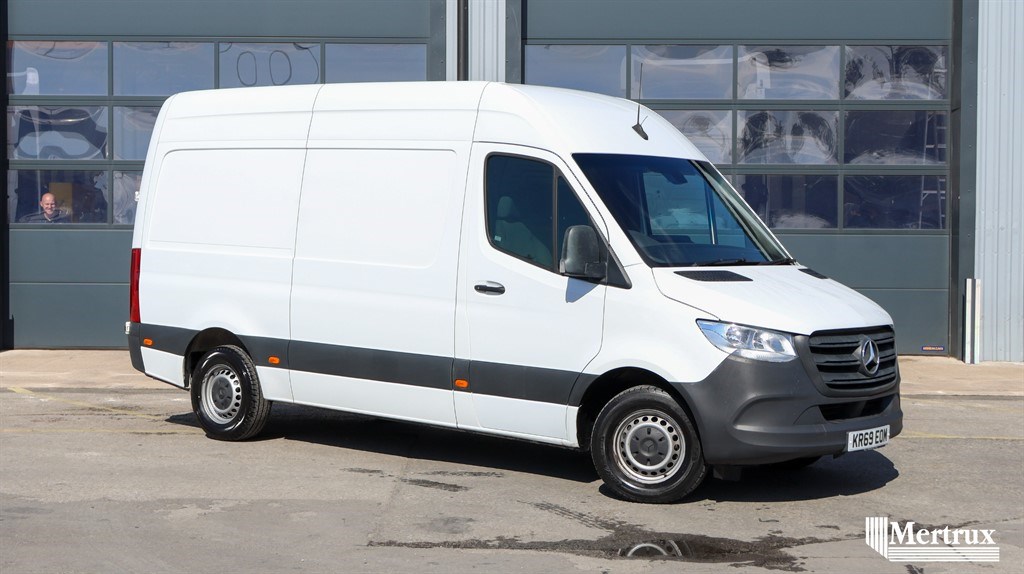 Mercedes-Benz Sprinter Listing Image