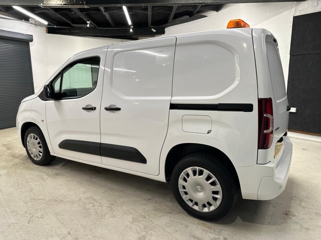 Vauxhall Combo Listing Image