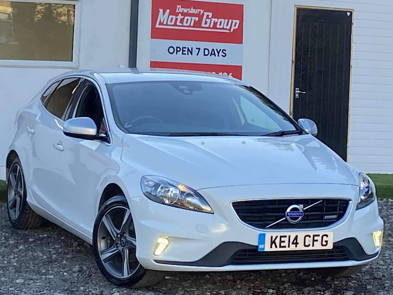 Volvo V40 Listing Image