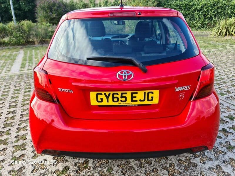 Toyota Yaris Listing Image