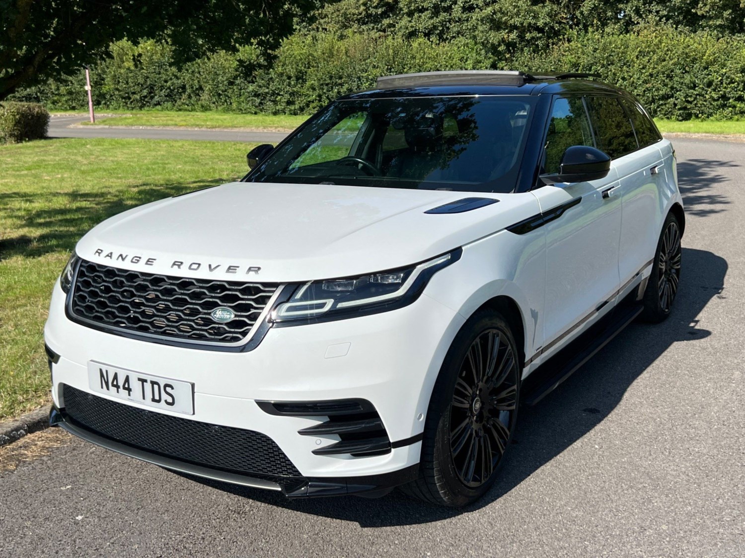 Land Rover Range Rover Velar Listing Image