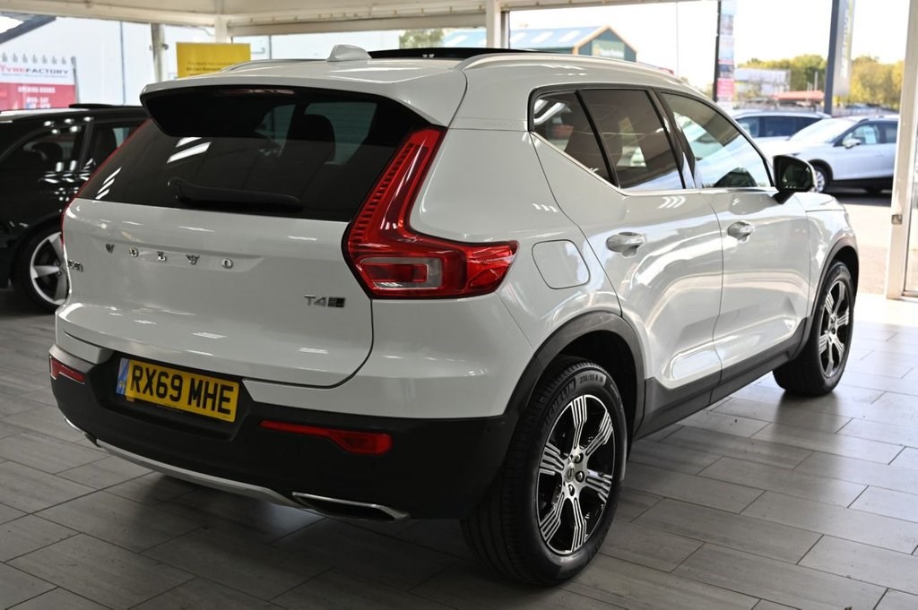 Volvo XC40 Listing Image