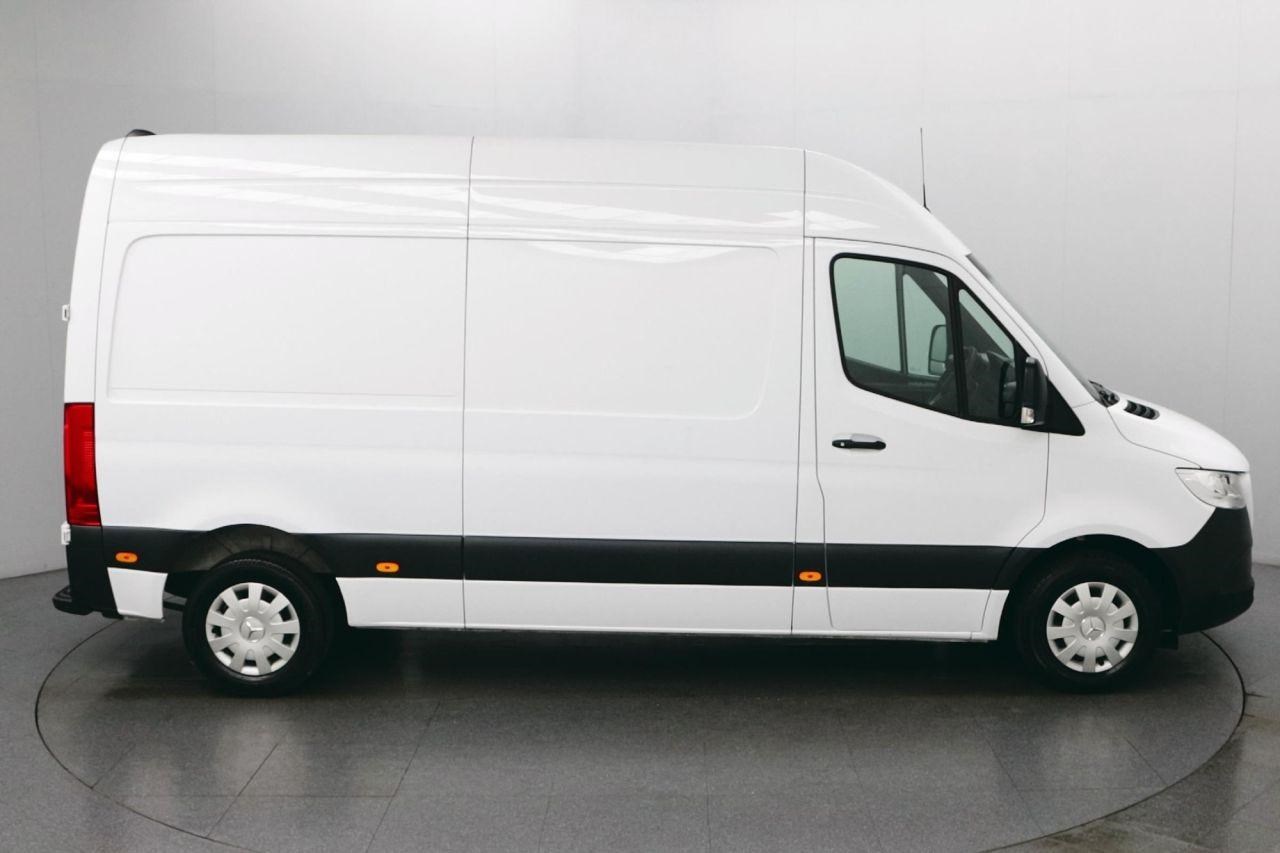 Mercedes-Benz Sprinter Listing Image