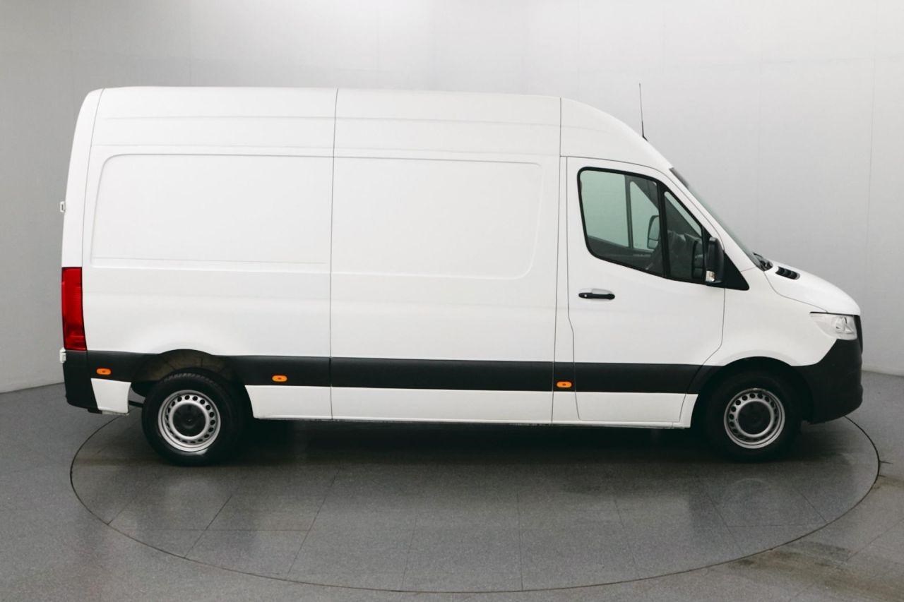 Mercedes-Benz Sprinter Listing Image